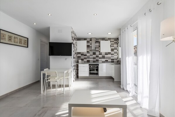 Interior - Rental unit in Port de Sagunt · ★4.60 · 3 bedrooms · 3 beds · 2 baths (Port de Sagunt)