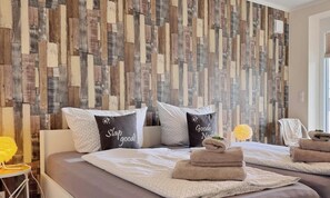 2 soverom, skrivebord og wi-fi