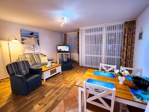 TV - 2 Room B 7 - Wohnpark Binz (with indoor pool) (Binz)