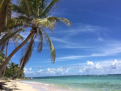 villa MANGO any comfort with small sea view