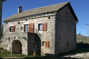 Exterior - Gite AUTHENTICALLY RESTORED, IN THE HEART OF NATURAL PARK DS GDS CAUSSES (veyreau)