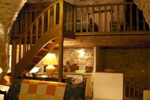 Interior - Gite AUTHENTICALLY RESTORED, IN THE HEART OF NATURAL PARK DS GDS CAUSSES (veyreau)