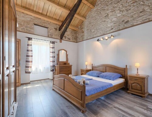 Evelina by Interhome