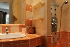 Bathtub, hair dryer