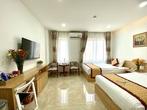 Panoramic Twin Room - Blue S Hotel & Apartment (Da Nang)
