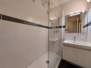 Hair dryer - 2-room apartment, 4 people, pets allowed, Mont Blanc view (La Plagne-Tarentaise)