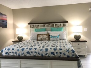 3 habitaciones, tabla de planchar con plancha y cuna de viaje 