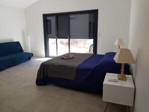 4 bedrooms, iron/ironing board, WiFi - Villa Rossa, Contemporary Heated pool  (PALASCA)