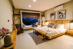 2 slaapkamers, een kluis op de kamer, een strijkplank/strijkijzer, wifi