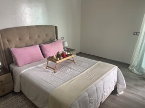 1 makuuhuone, silitysrauta/-lauta, Wi-Fi, vuodevaatteet