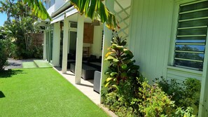 Terrace/patio - TOTALLY INDEPENDENT FAMILY HOUSE WITH POOL (La Bretagne)