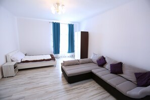 1 camera, ferro/asse da stiro, Wi-Fi