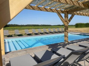 Outdoor pool, a heated pool - Château Bizard, 19 p, pool, near castles (Monthou-sur-Cher)