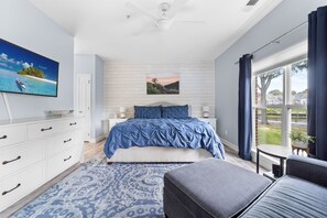 3 bedrooms, iron/ironing board, travel crib, free WiFi