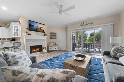 Waterfront 3 BR, 2 Badezimmer Eigentumswohnung, 1. Stock, Pool, Tennis, Port City Restaurant
