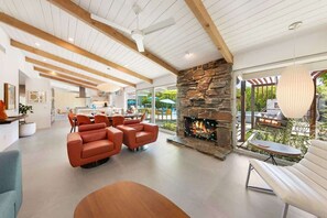 TV, fireplace, ping pong, printers - Stunning, Modern Twin Palms 5 Bedroom (palm springs)