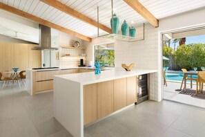 Fridge, microwave, oven, stovetop - Stunning, Modern Twin Palms 5 Bedroom (palm springs)