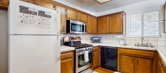 Great family home near Tahoe Donner with a shared pool, tennis court & hot tubs