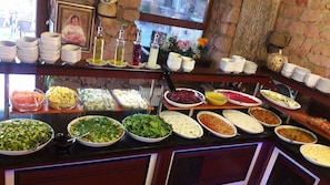Buffet - Beykonagi Hotel (Edremit)