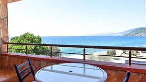 Comfort Triple Room, 1 Bedroom, Sea View | Balcony view - Beykonagi Hotel (Edremit)