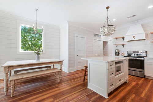 Uusi rantahotelli 3 Bed 2 1/2 -kylpy Bay St Louisin keskustassa Prime-alueella