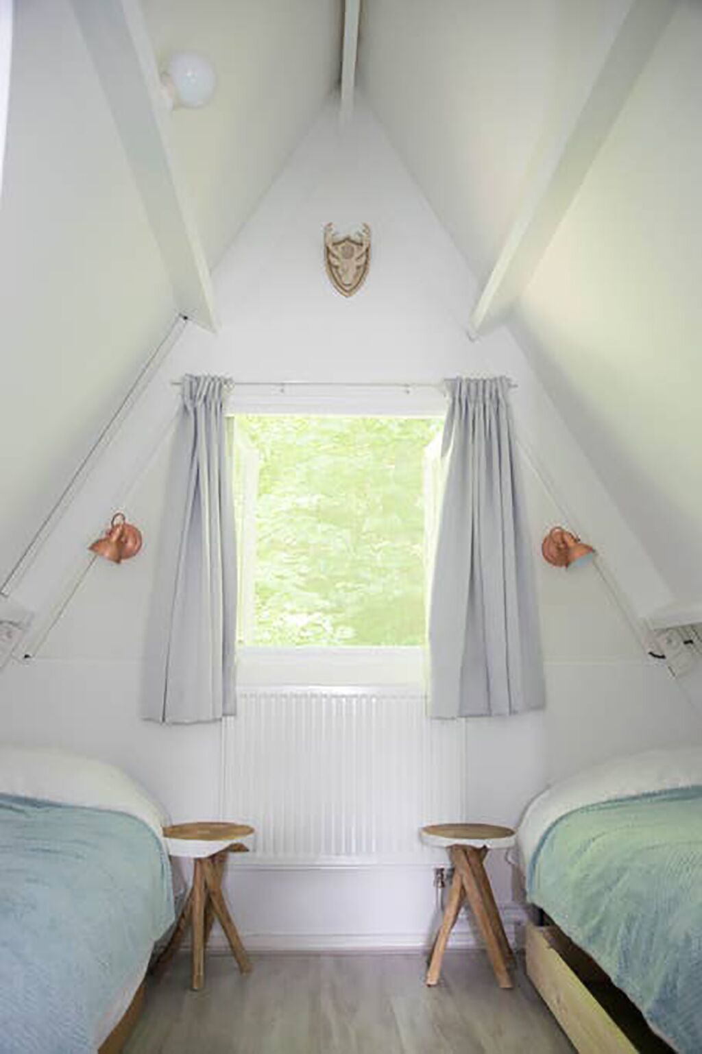 2 多间卧室、WiFi