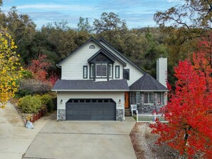 Exterior - Gathering Place - Murphys Vacation Rentals (Murphys)