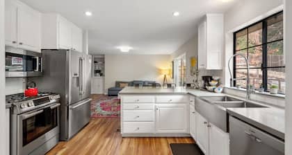 Gathering Place - Murphys Vacation Rentals