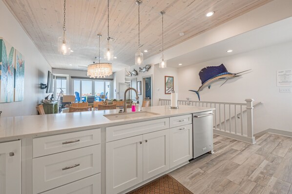 Interior - Island Moorings marina, Rooftop Spa, Beach Chairs provided (Port Aransas)