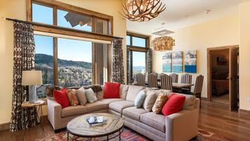 Télévision, cheminée