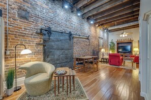 Smart TV, DVD player