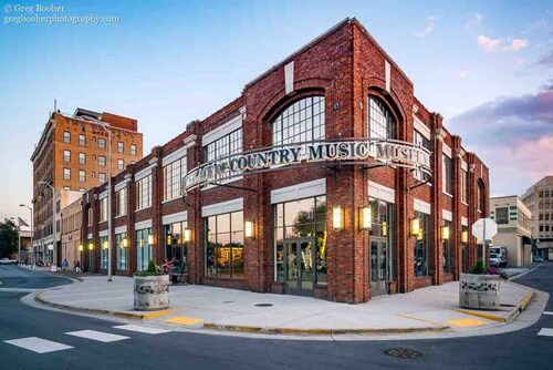 Lebe wie ein lokales Loft - einzigartiges Erlebnis in der Innenstadt, coole Stimmung - Bristol, VA / TN