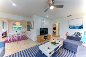 Cottage Keluarga, Beberapa Tempat Tidur, Bebas Asap Rokok, tepi pantai | Area keluarga | Smart TV 43-inci dengan saluran TV digital