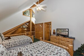 3 bedrooms, WiFi, bed sheets - Summit Paradise by Destination Big Bear : Mountain Log Cabin Walking Distance to Snow Summit! Hulu Live & Roku! Charcoal BBQ! (Big Bear Lake)