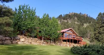 Sleeps 15-16 Montana's Wolf Creek Lodge