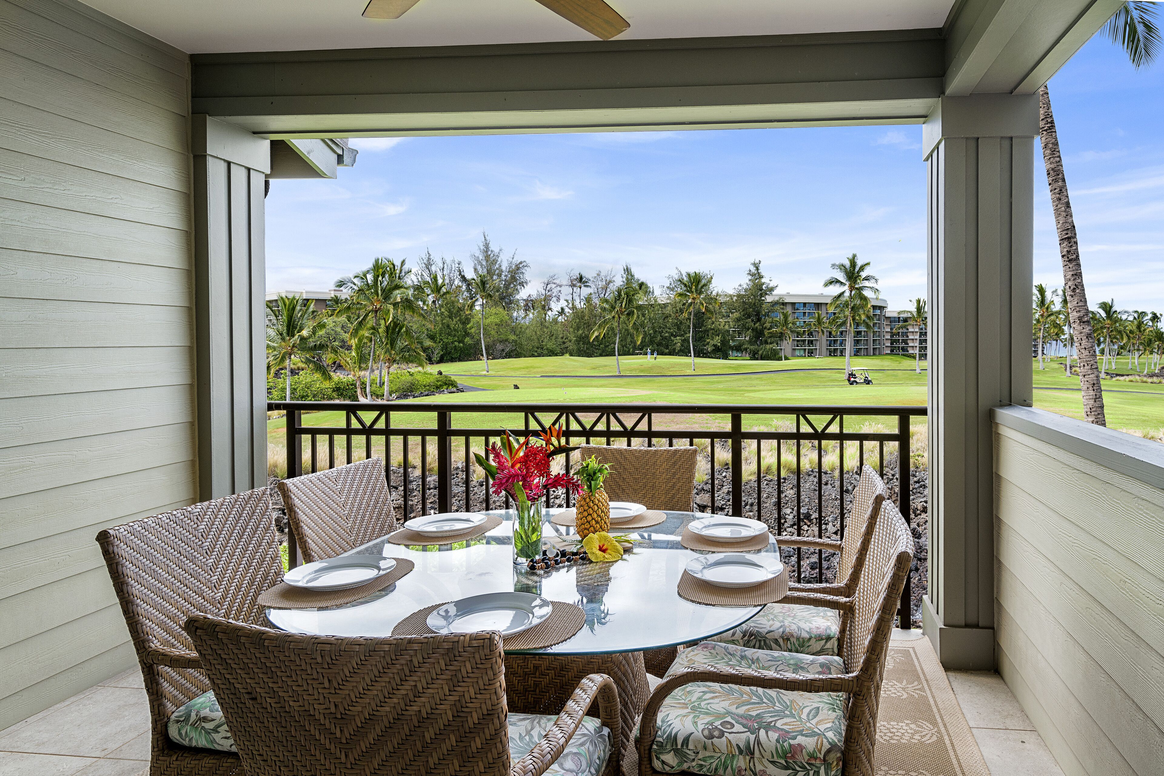 Hali'i Kai at Waikoloa Beach Resort 9F: Beautiful! AC, Shared Pool, Golf Views