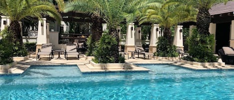 Piscine extérieure