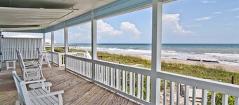 Beach Bonanza. Quality Time: Collect Shells, Walk, Bike, Fish, Bird Watch, Wi-Fi