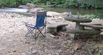 GREAT DEAL $85 per night ON BEAUTIFUL HIAWASSEE RIVER