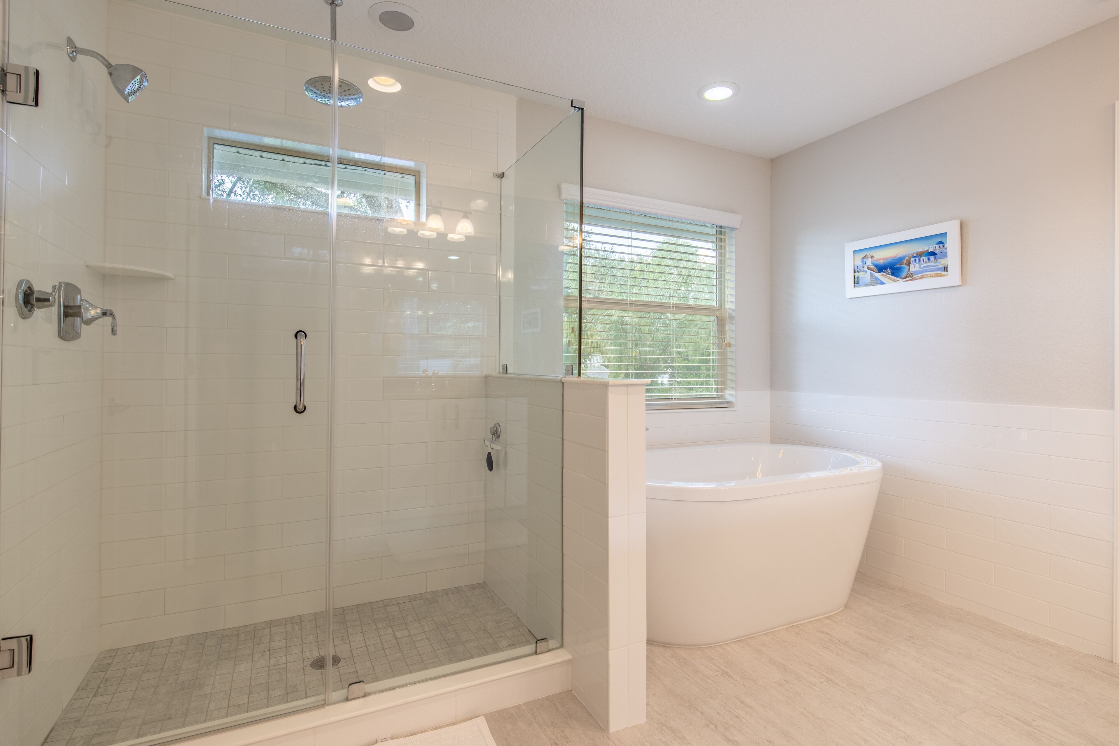Combined shower/tub, hair dryer, towels, soap