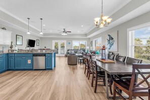 Interior - Fantastic Waterfront Beach Home;  Unbeatable Location & Views with Heated Pool (Gulf Shores)