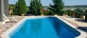 Family House with Lake Velence panorama, swimming pool and free Wifi.