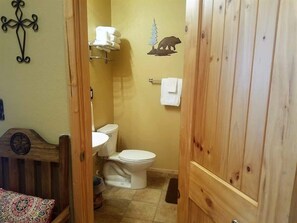 浴缸、風筒、提供毛巾