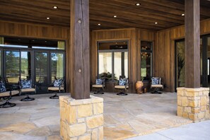 Unclassified image, 2 of 49, button