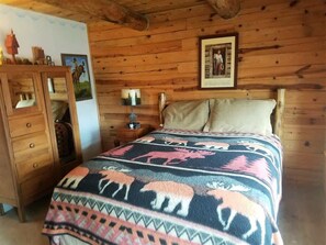 3 bedrooms, iron/ironing board, WiFi, bed sheets - Bearadise (Ruidoso)