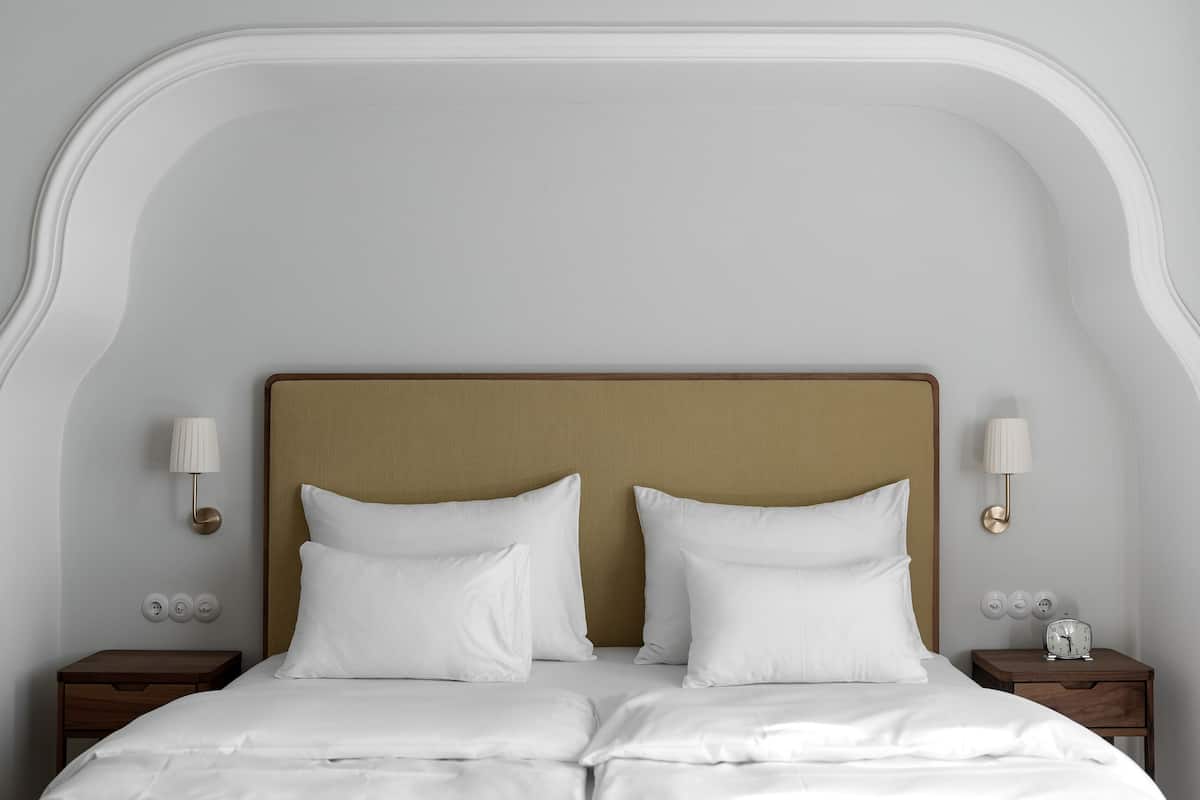 Eenvoudige tweepersoonskamer | Een minibar, individueel gedecoreerd, individueel gemeubileerd