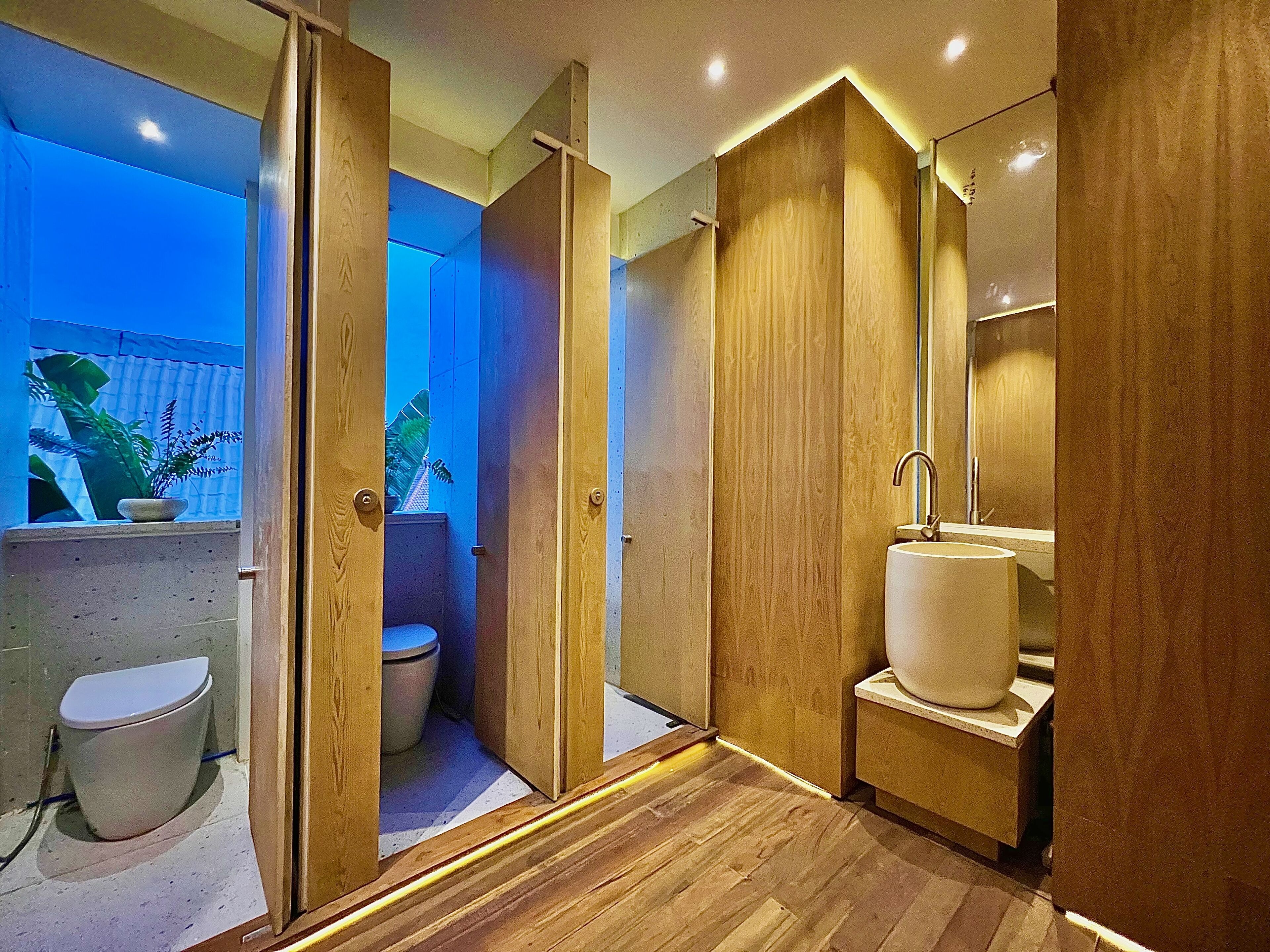 Dormitory Single Bed Shared | Bathroom