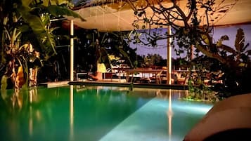 Piscine extérieure