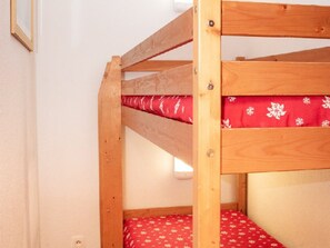 3 camere