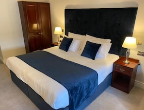 Soundproofing, iron/ironing board, free WiFi, bed sheets